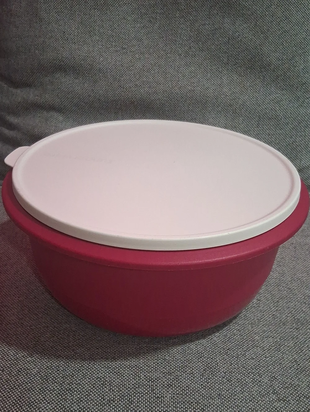 Plastic Storage Bowl with Lid - Pink Tupperware 3 Liters